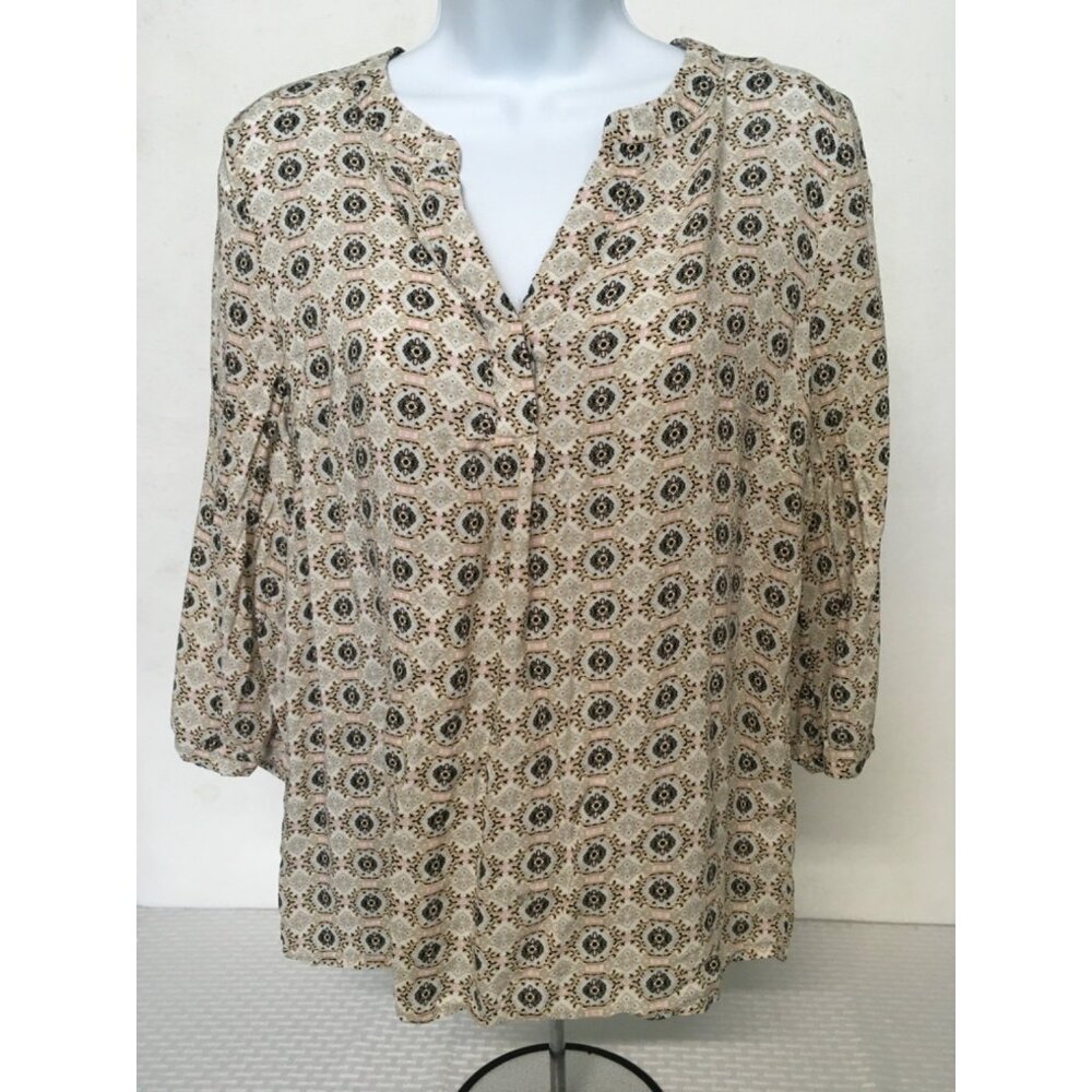 Paraphrase Top Women Size M Tan Pink w Brown  Blue Medallions V neck 3/4 Sleeves